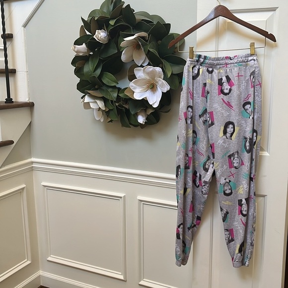 Zany FRIENDS sz M Graphic Print Pajama Pants - Picture 4 of 7